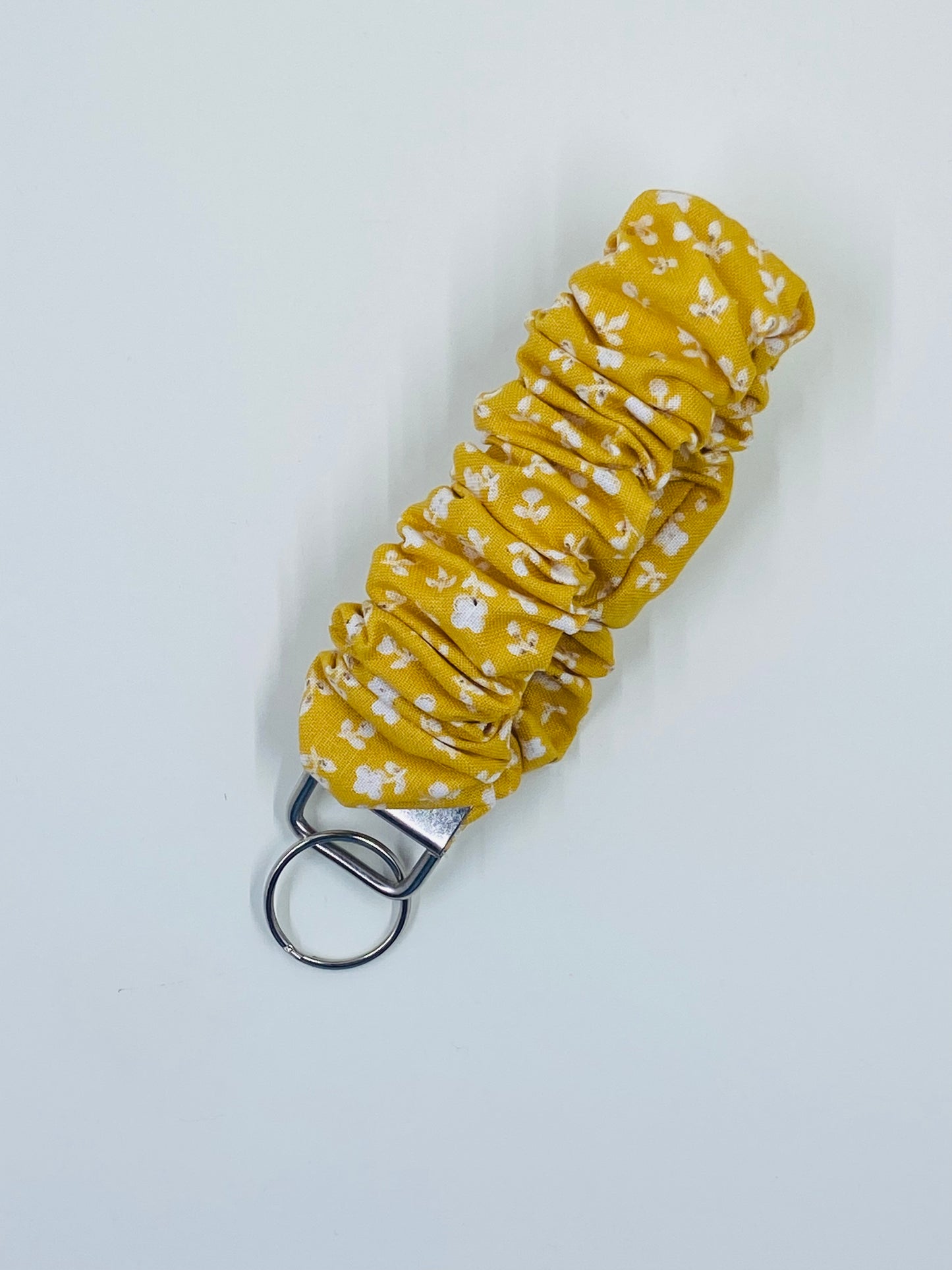 scrunchie wristlet - mini flowers yellow