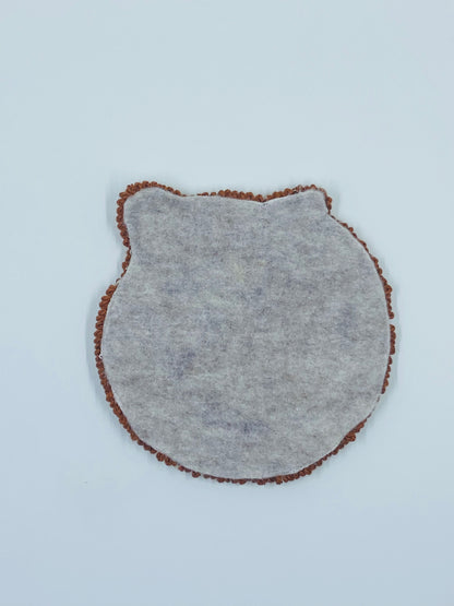 punch needle mug rug - sleepy kitty