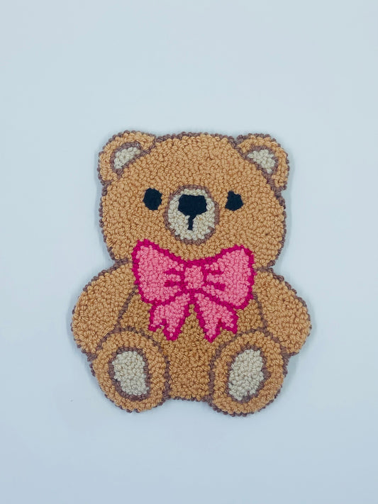 punch needle mug rug - teddy bear bow